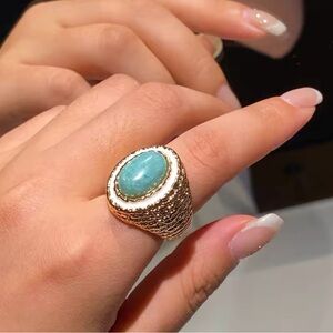 Blue stone amazing ring.